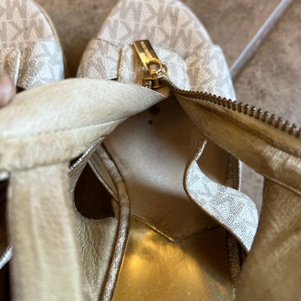 Micheal Kors Wedges